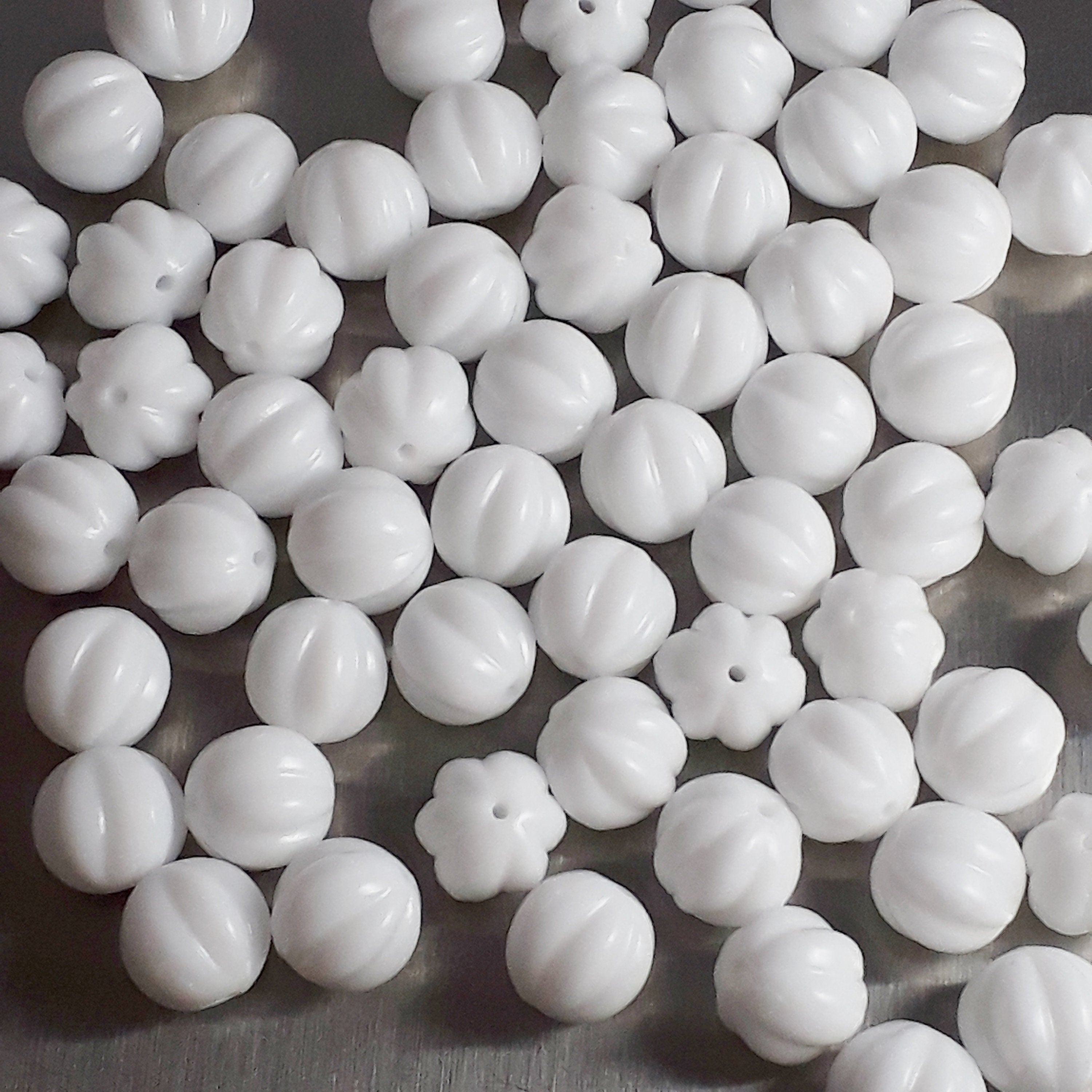 White Opaque Czech Glass Fluted 8mm - 10pcs