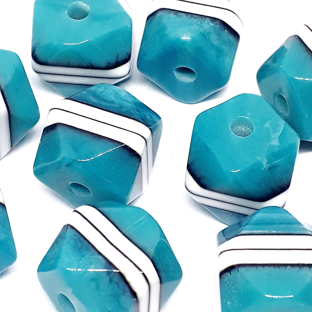 Turquoise Striped Faceted Cube Resin 15mm - 2pcs