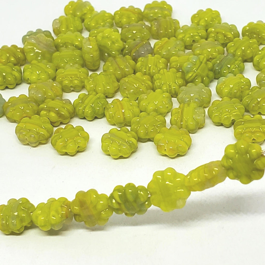 Green Hawaiian Flower Czech Glass Beads 9mm - 10pcs