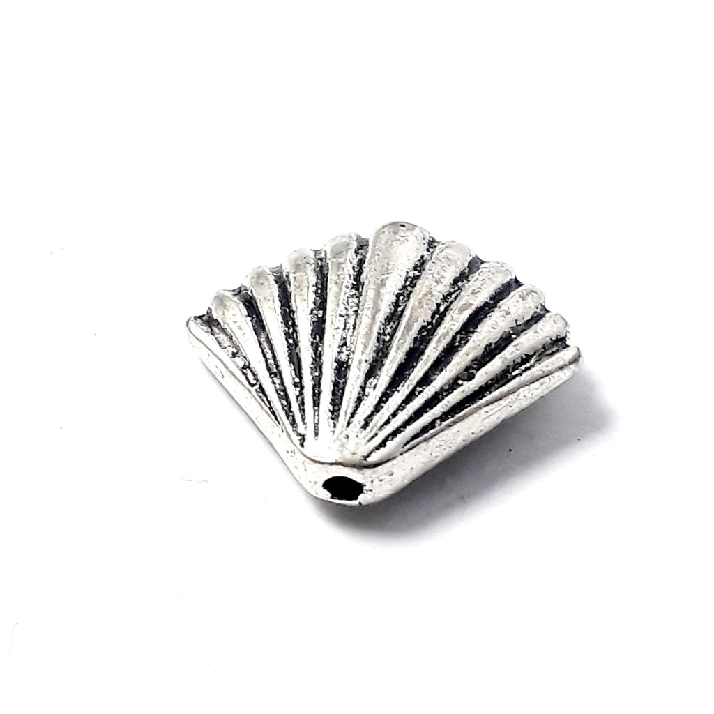 Seashell Antique Silver 16x14mm - 4pcs