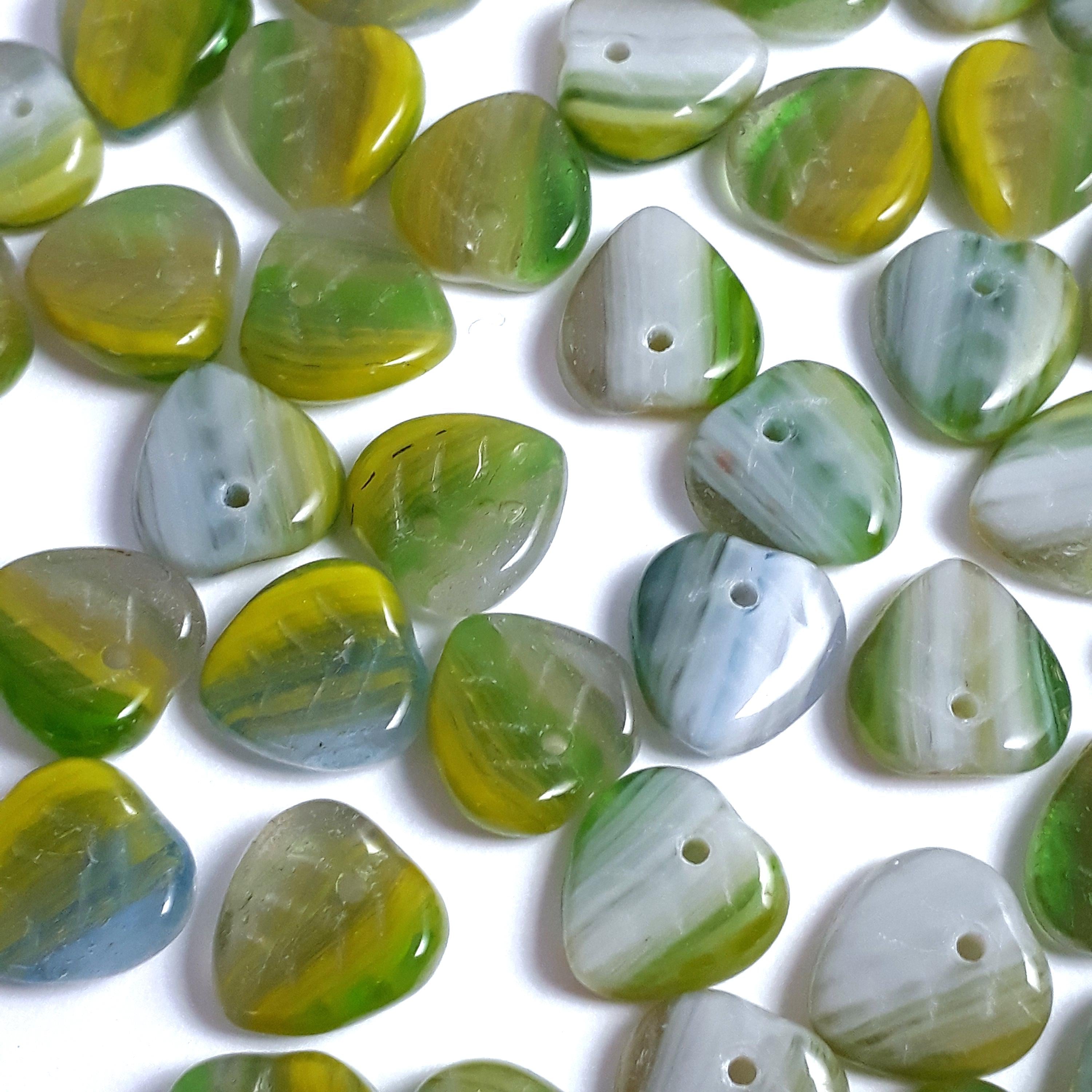 Green & White Czech Glass Leaf 9mm - 30pcs
