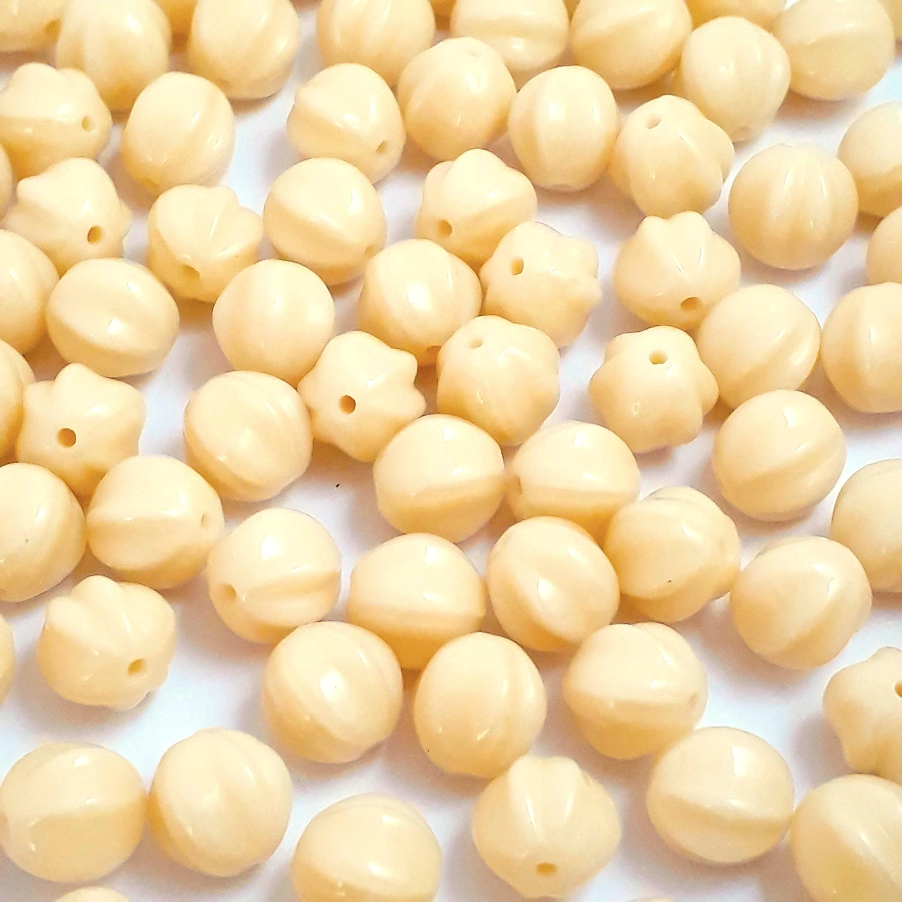 Cream Lined Fluted Czech Glass 6mm - 30pcs