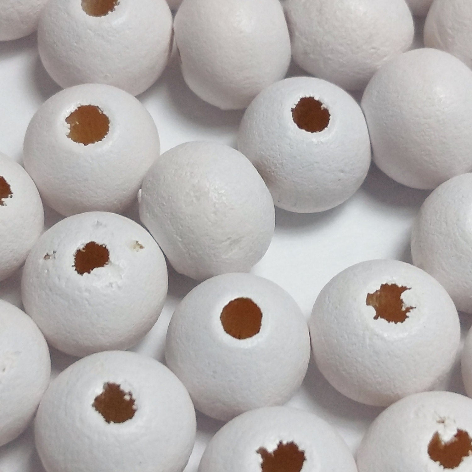 White Dyed Wooden Round 8x7mm - 100pcs