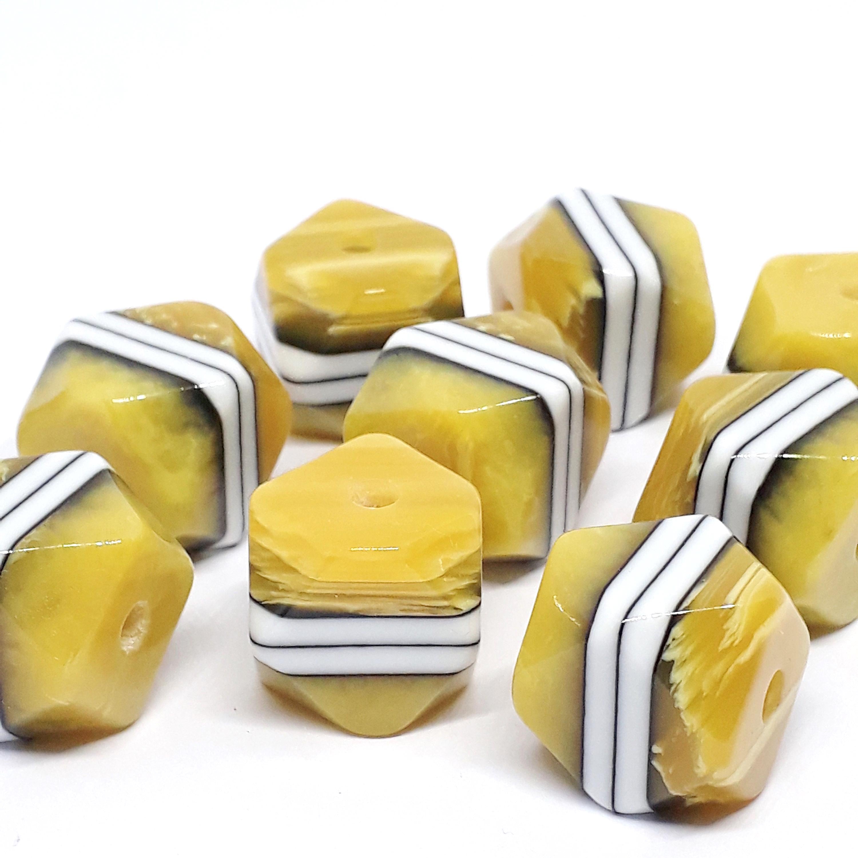 Yellow White Striped Faceted Resin Cube 15mm - 2pcs