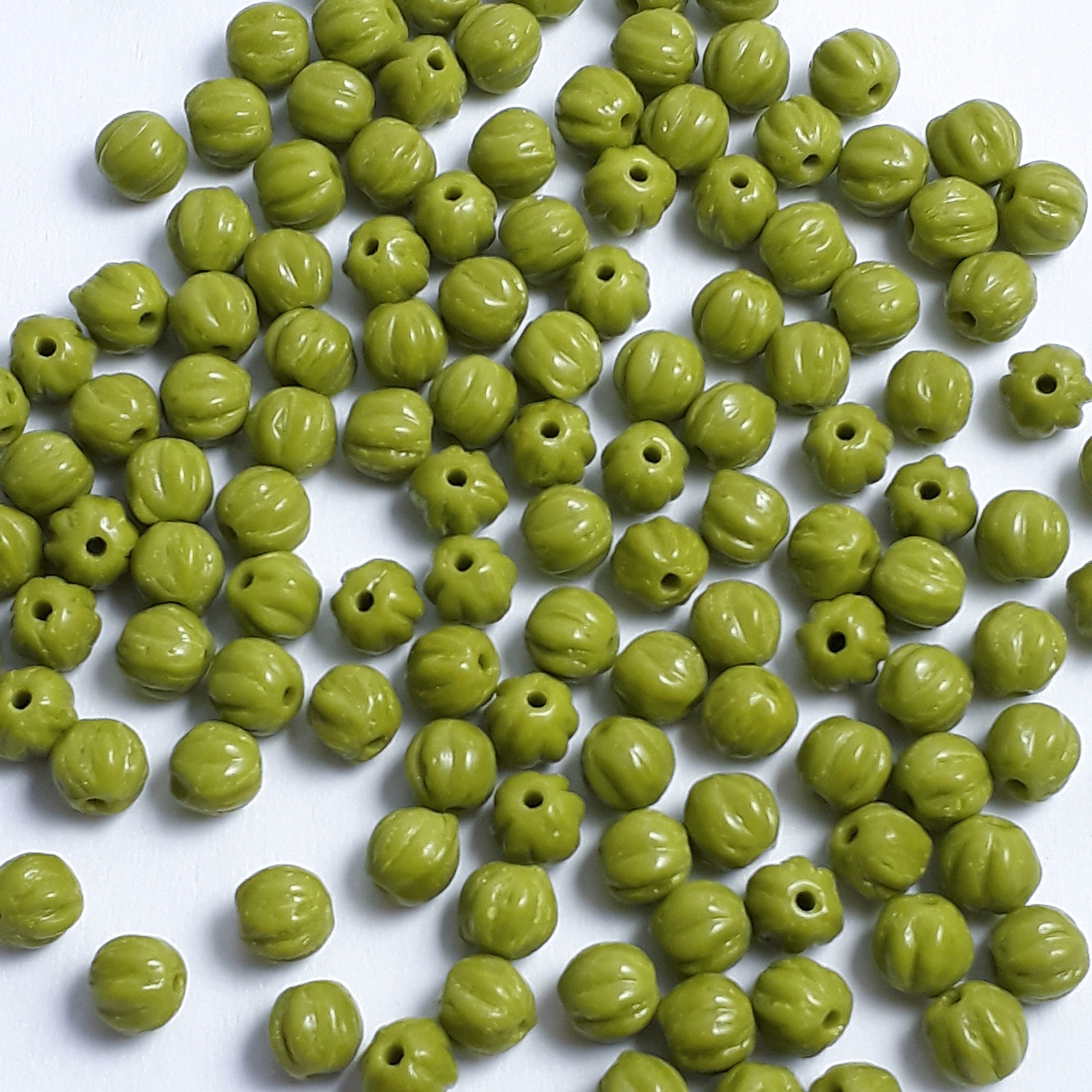 Apple Green Fluted Czech Glass Round 4mm - 40pcs