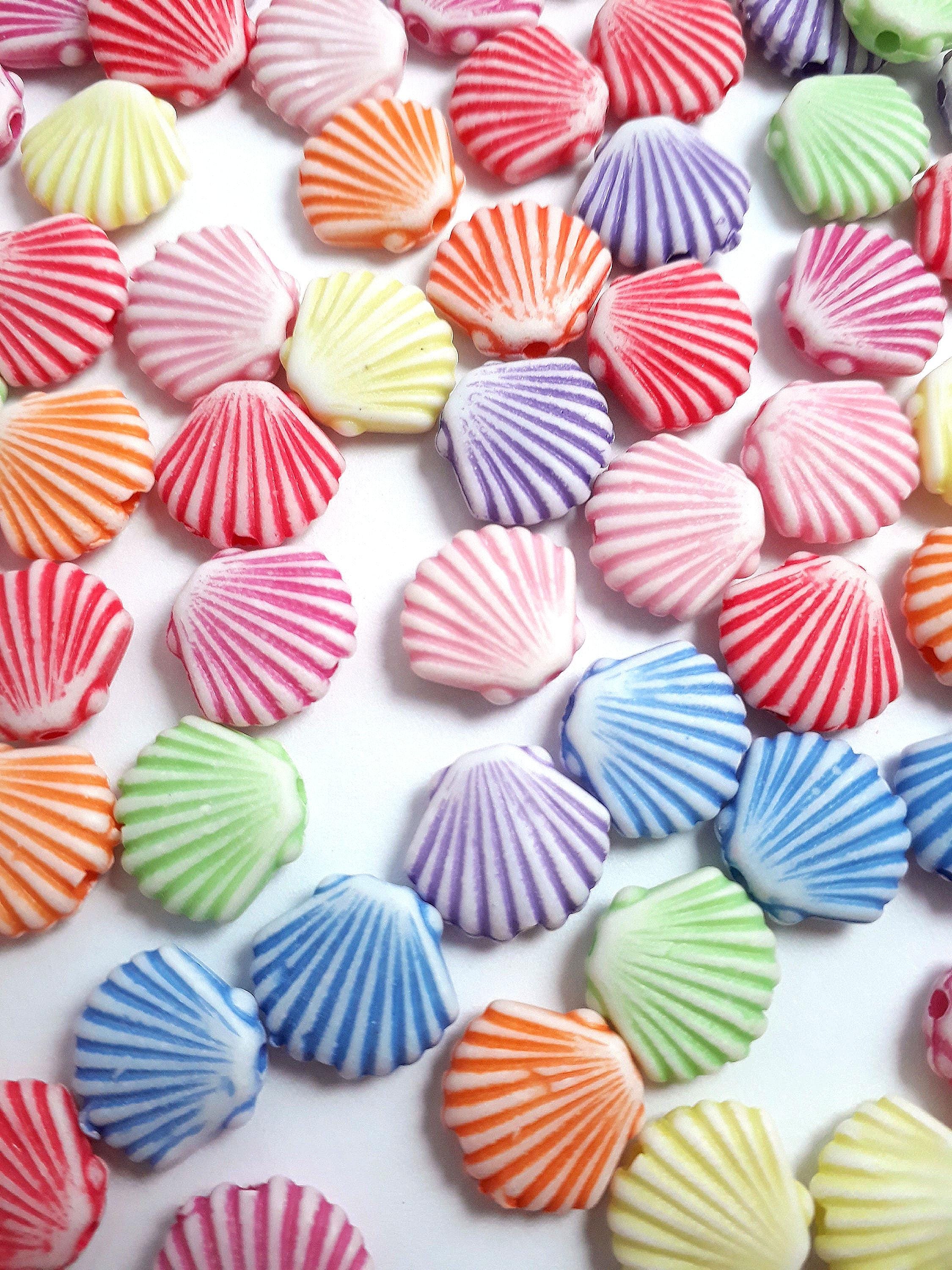 Scallop Shell Acrylic 12x10mm - 50pcs