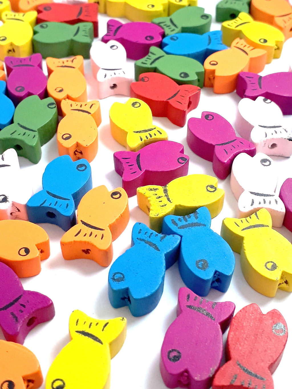 Wooden Fish Mixed Colour 19x11mm - 20pcs