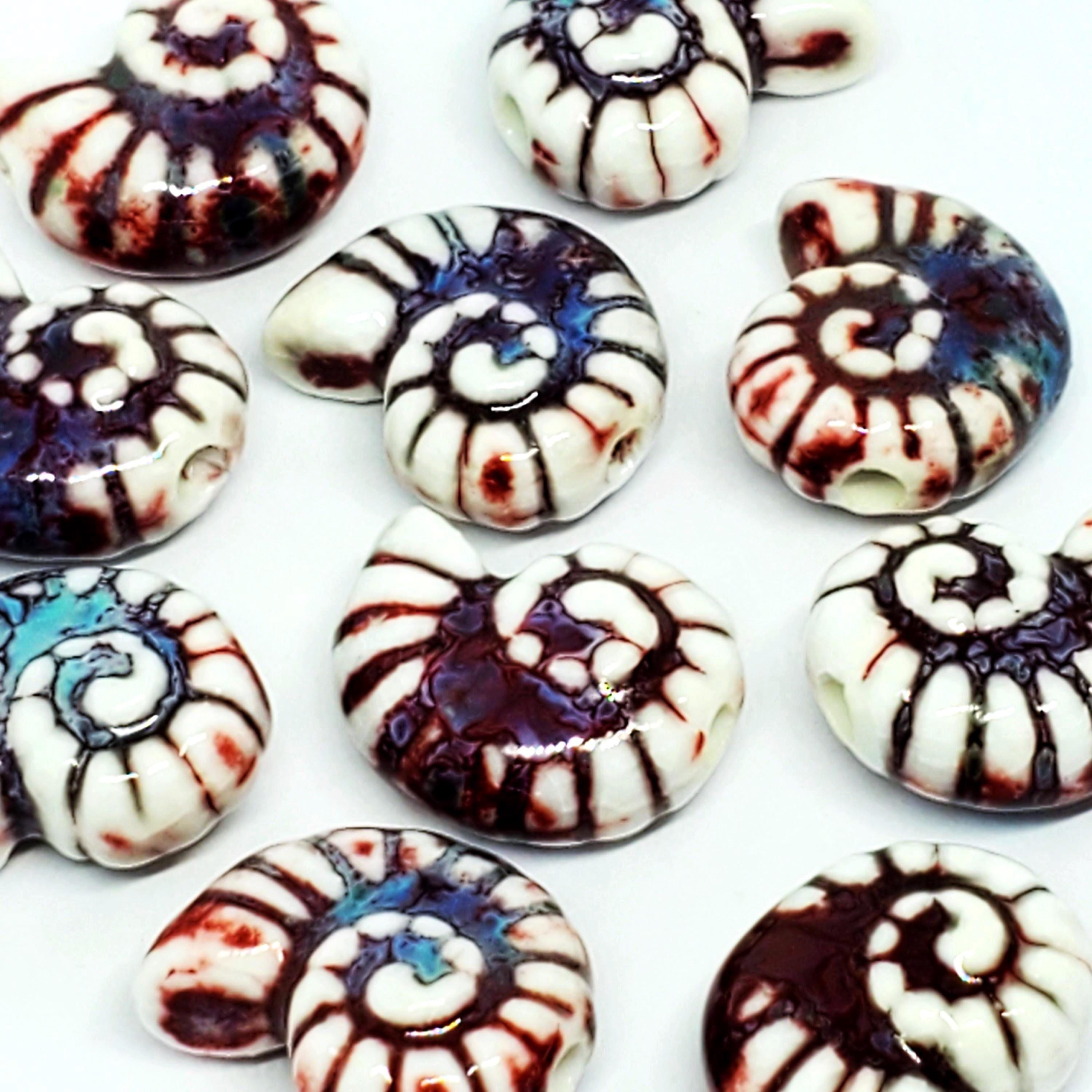Seashell Chunky Glazed Ceramic White Red Multicolour 21x17mm - 2pcs