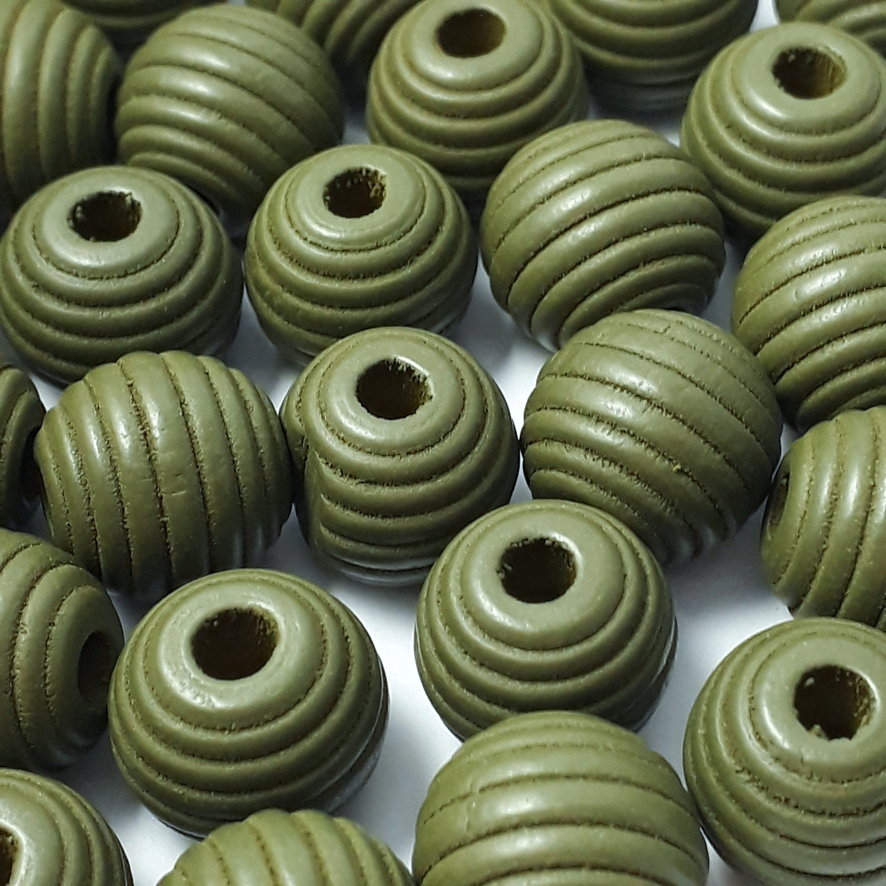 Khaki Green Wood Fluted Oval 12x11mm - 10pcs