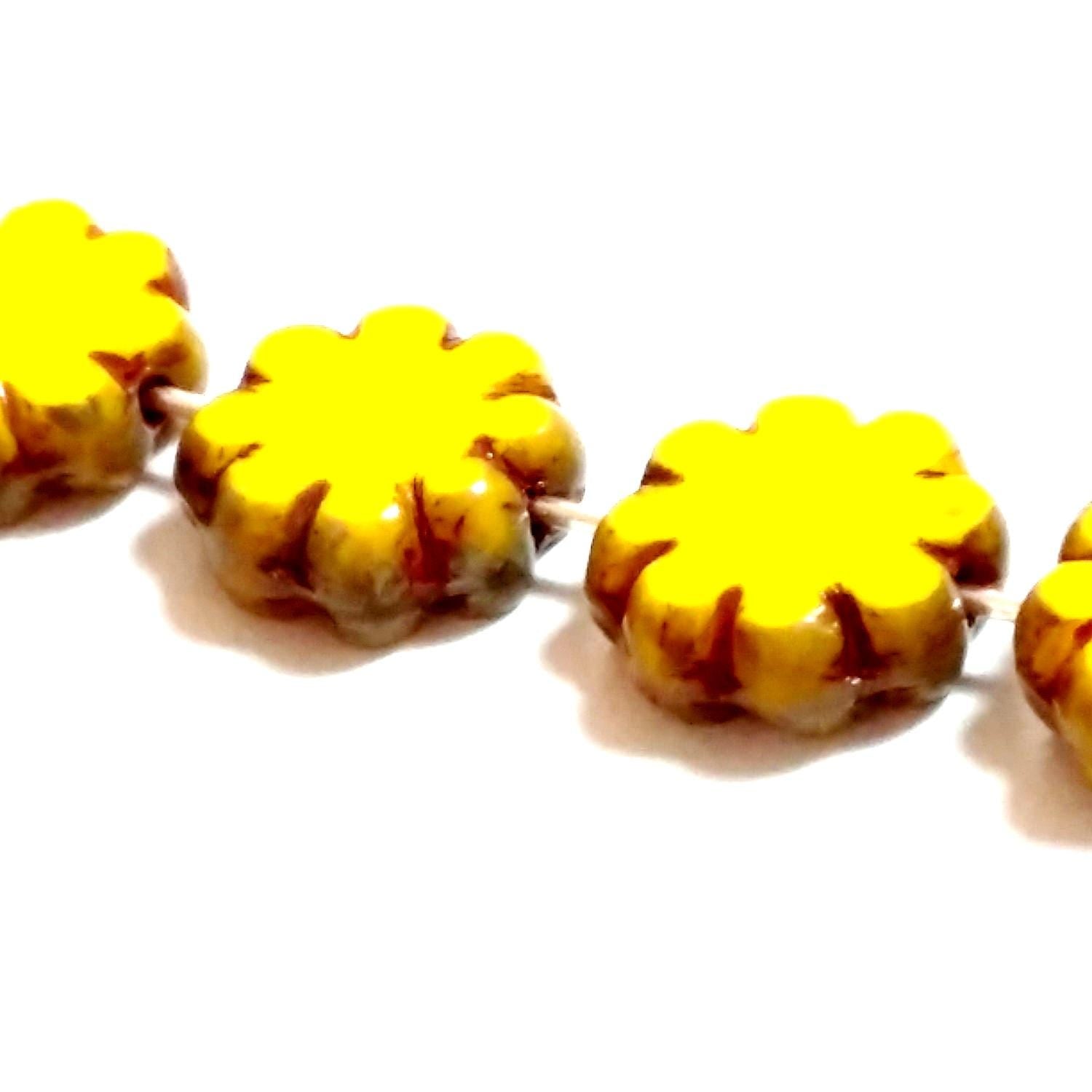 Yellow Table Cut Czech Glass Flower 9mm - 6pcs