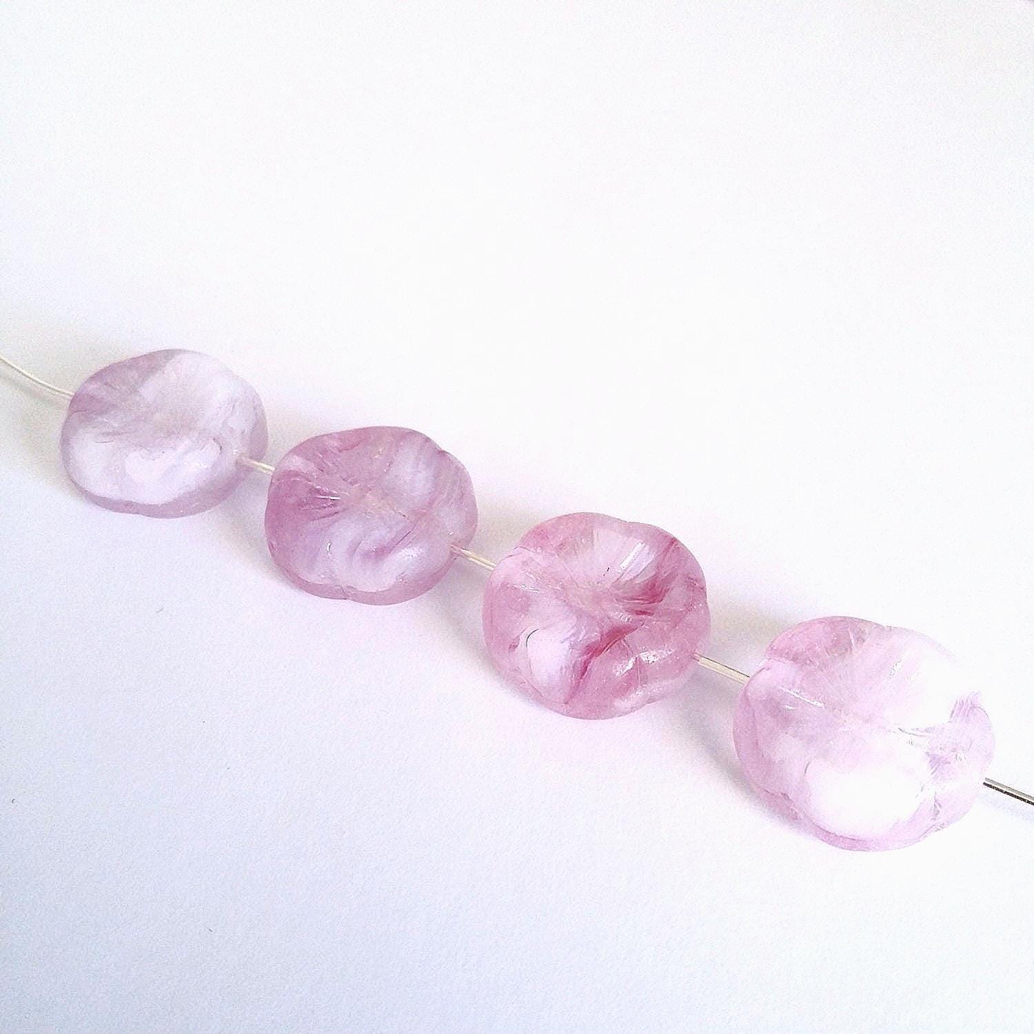 Light Amethyst & White Hawaiian Flower Czech Glass 14mm - 6pcs