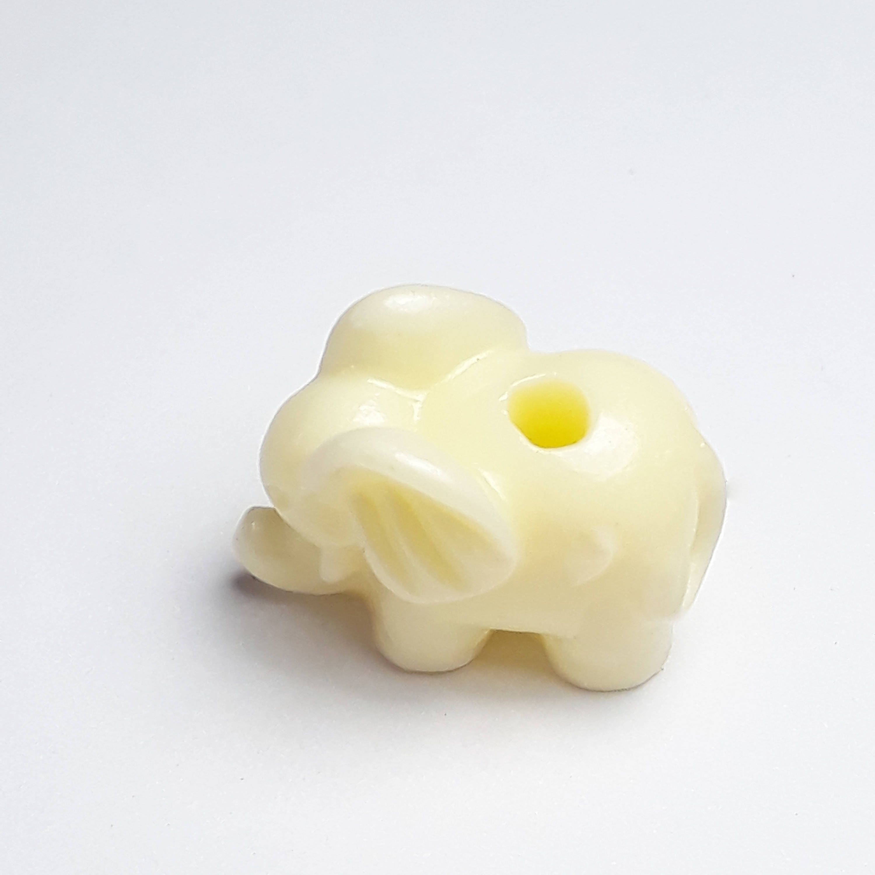 Elephant Cream Coral Imitation 15x11mm - 4pcs