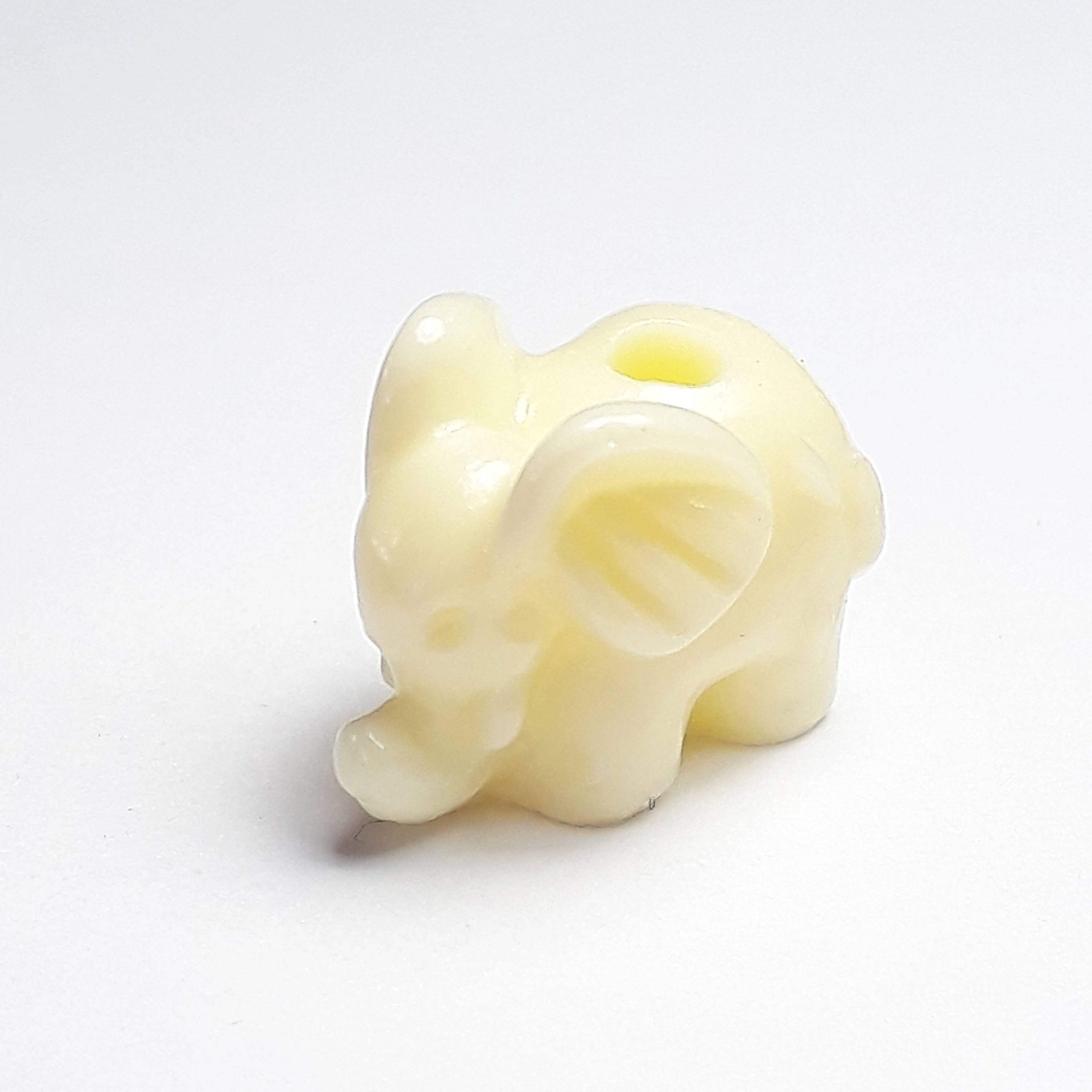 Elephant Cream Coral Imitation 15x11mm - 4pcs